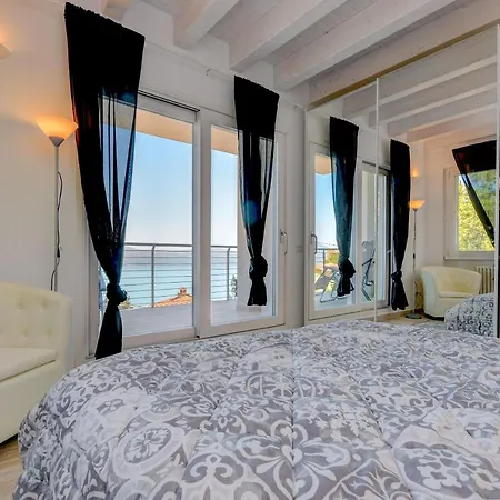 Apartment Luxury 2 Pulciano